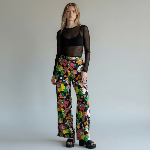 Dodo Bar Or Groovy Colorful Floral Cotton Pants
Boho Hippie Disco resortwear - Picture 6 of 16
